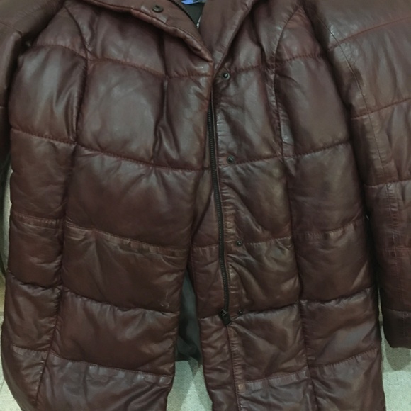 Beautiful Puffer jacket - Picture 2 of 8